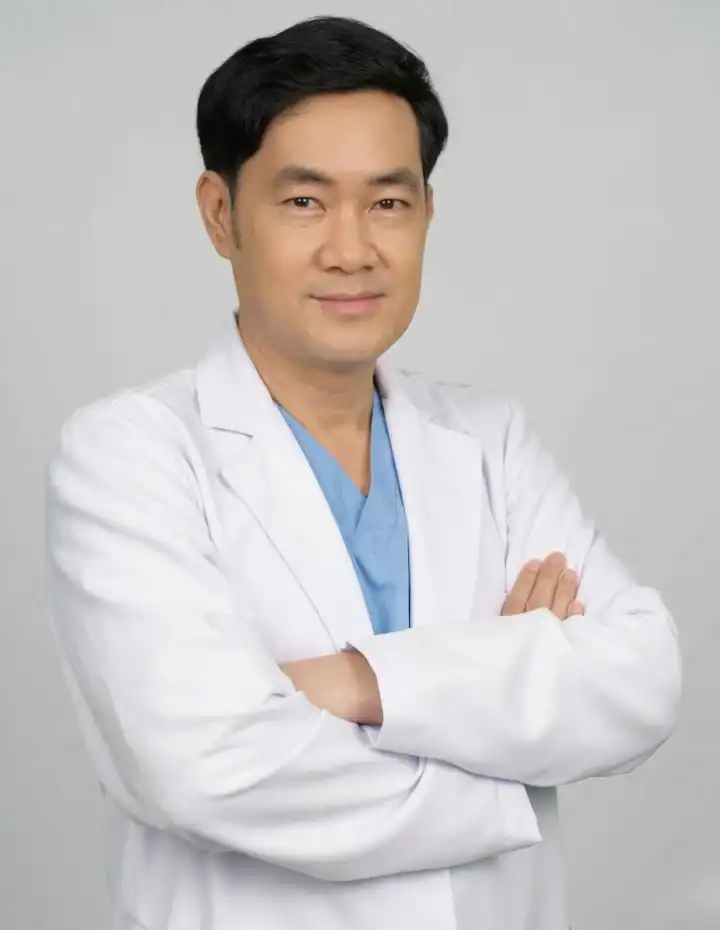 Dr. Muang (Manotham Usaho)