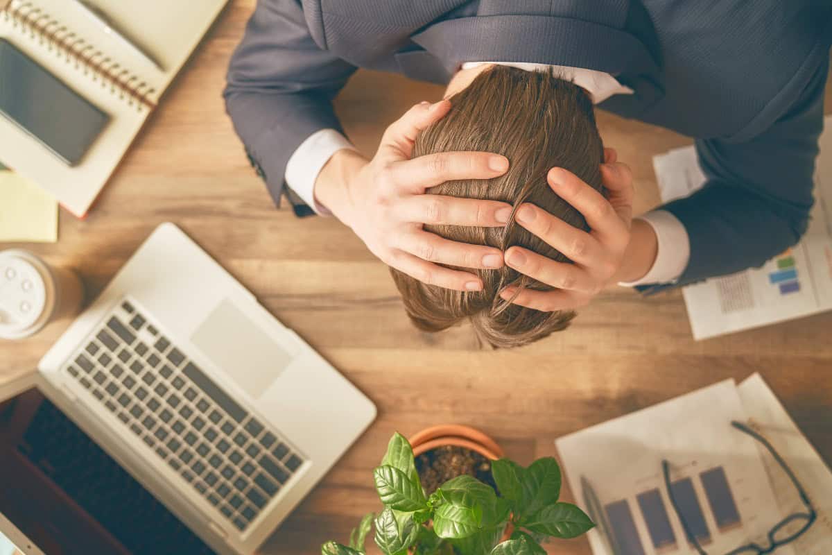 stressandhairlosswhentotalktoaprofessional1